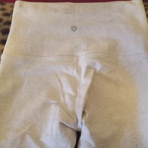 NWOT EUC Lululemon Leggings Sz. 2